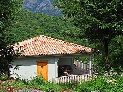 In der Nähe von Ardèche, Beaume und Chassezac: Ferienhaus mit Pool
